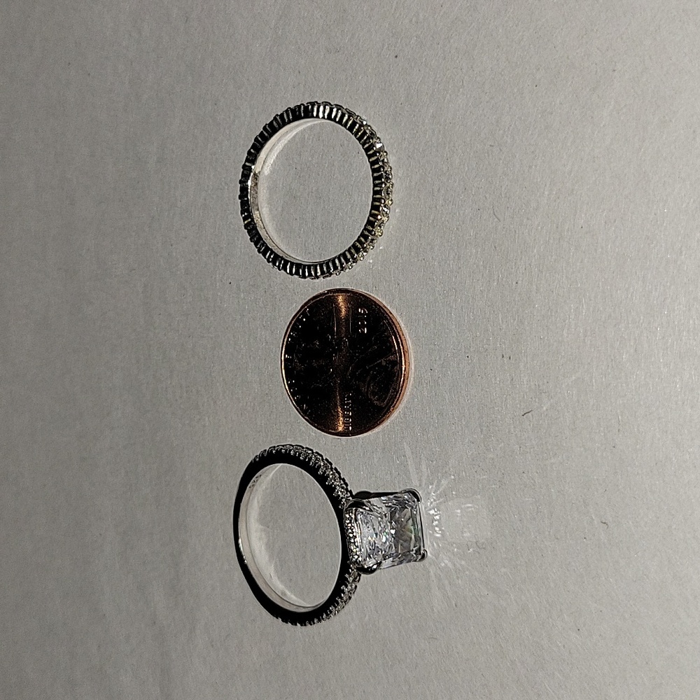 Bridal Engagement And Bridal Ring Set - Picture 6 of 9